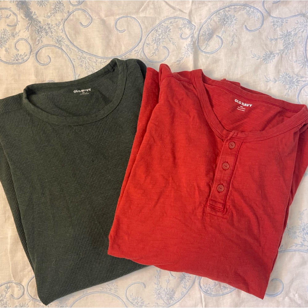 Bundle of Old Navy Mens long sleeve shirts.